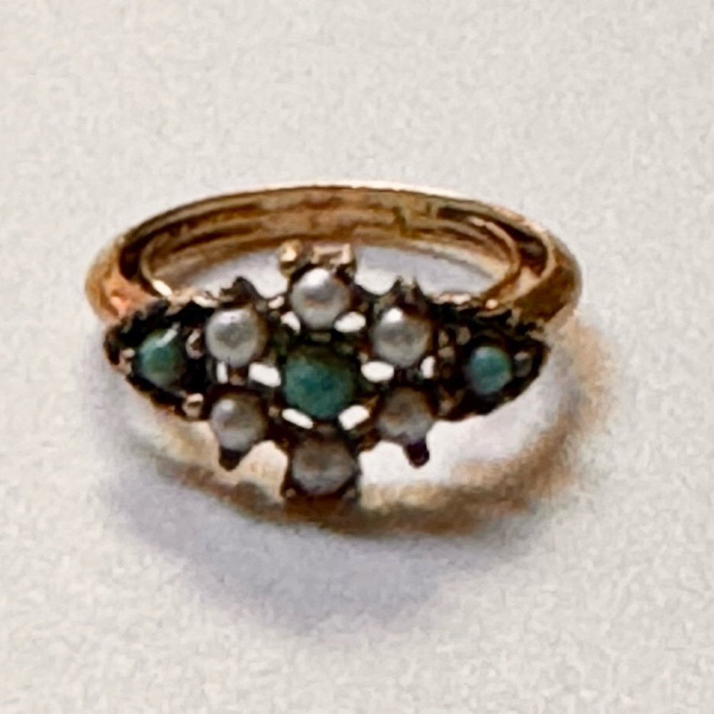 Vintage Avon Faux Turquoise and Pearl Ring